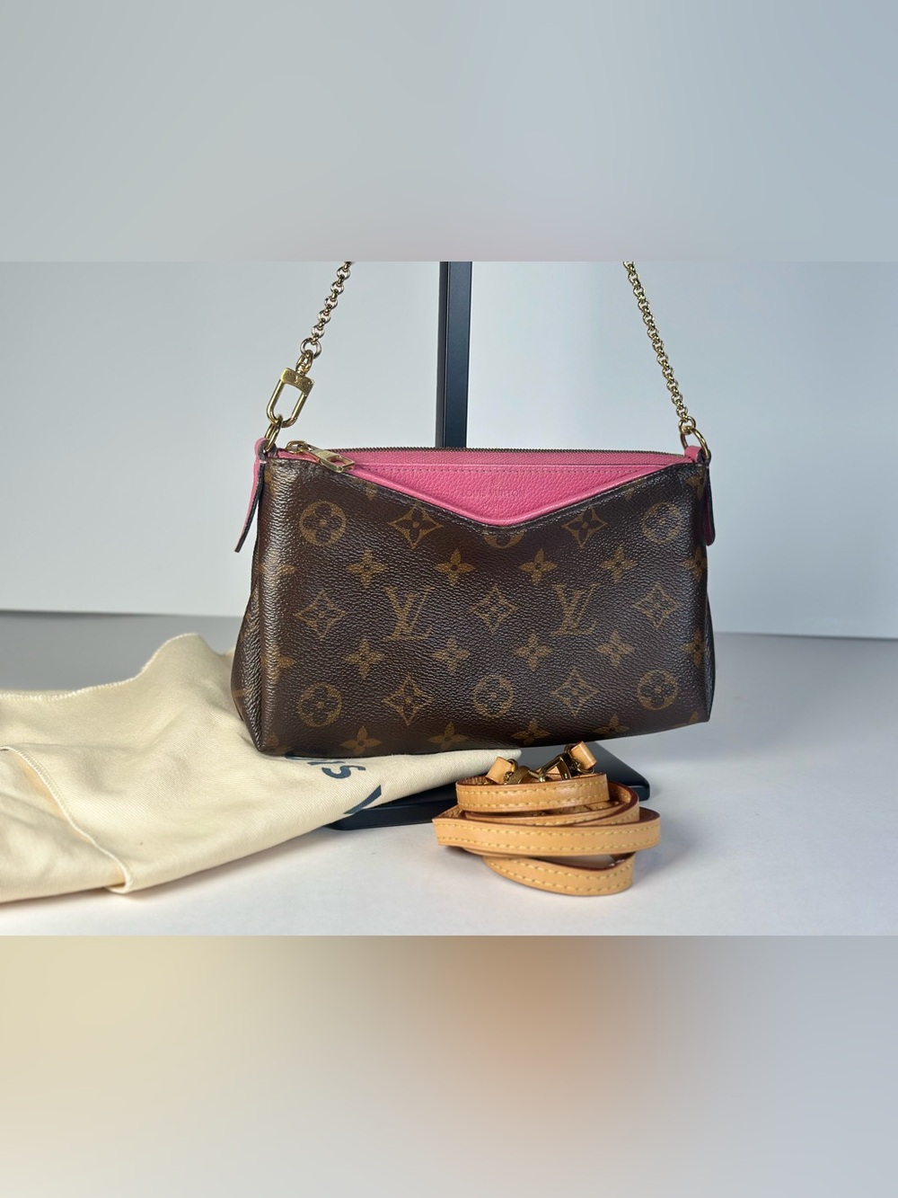 RARE Authentic Louis Vuitton Rose Pink Pallas Monogram Clutch Crossbody